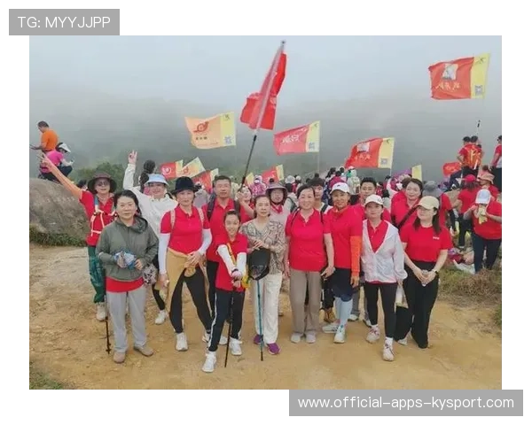 世界登山环保挑战：选手参与海拔站点环保行动，登山做环保公益