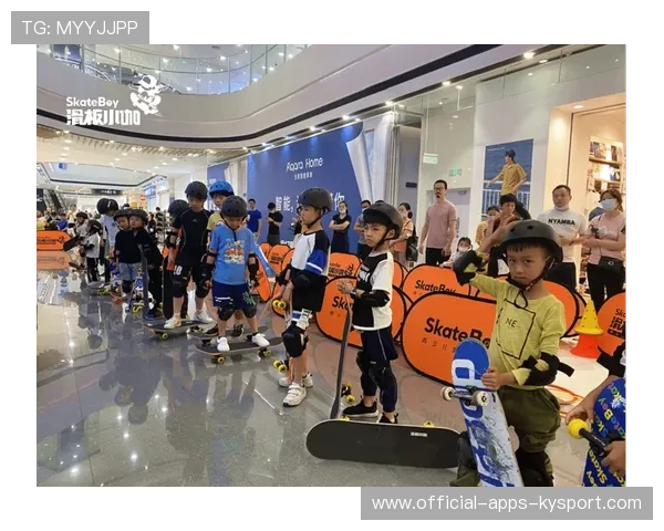 国际滑板少年赛：街头小将展示惊人潜力，街头滑板比赛
